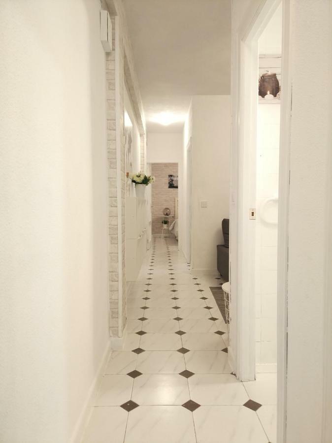 Apartamento Capuchinos Malaga Exterior photo